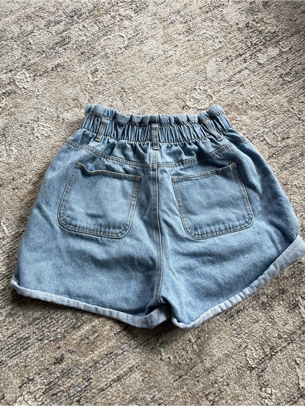 High-Waist Light Blue Denim Shorts with Elastic Waist - Picture 2 of 3